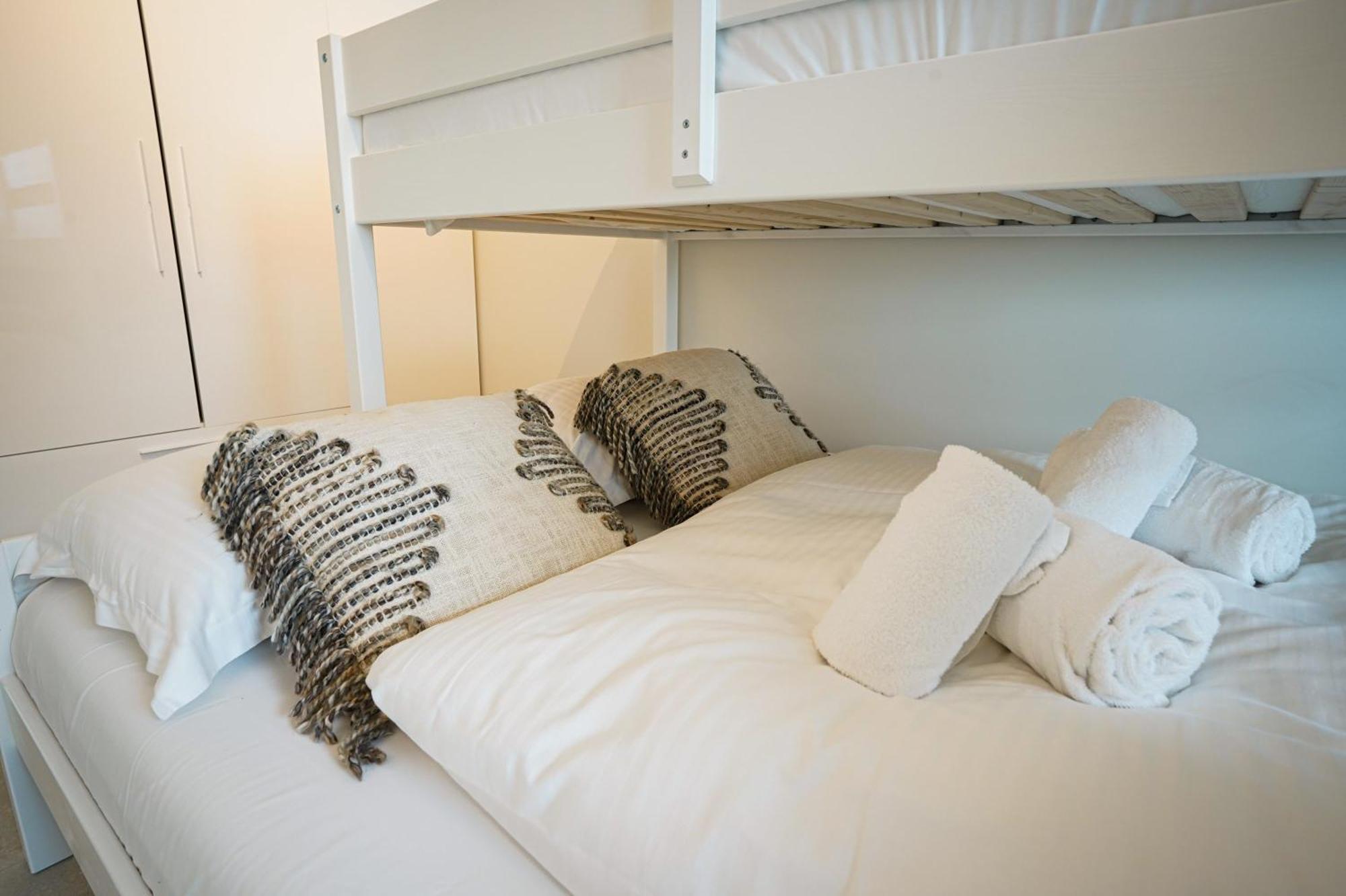 Huswell - Beautiful Apartment With Communal Pool And Gym Остенде Екстер'єр фото